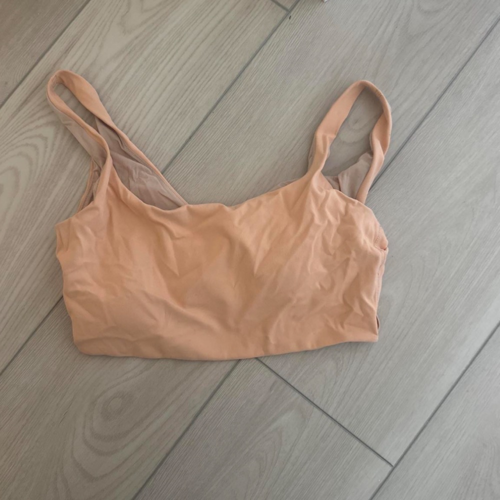 Lululemon Peach sports bra